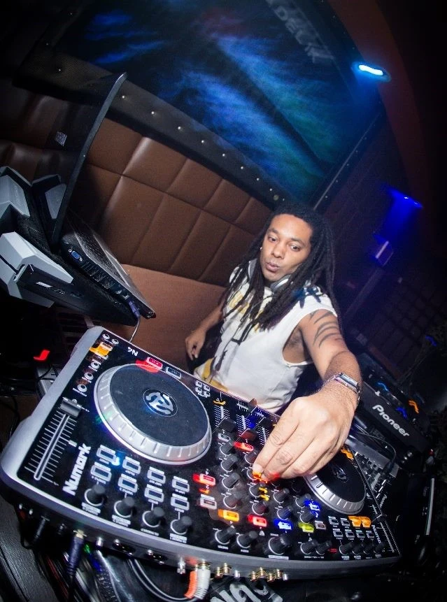 Nappy Soldier performing on the decks